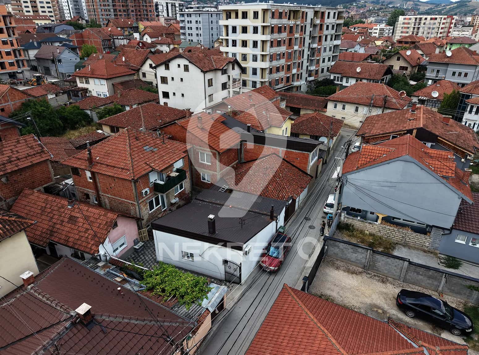 KUĆA 120m2 CENTAR PRIŠTINSKA — 1