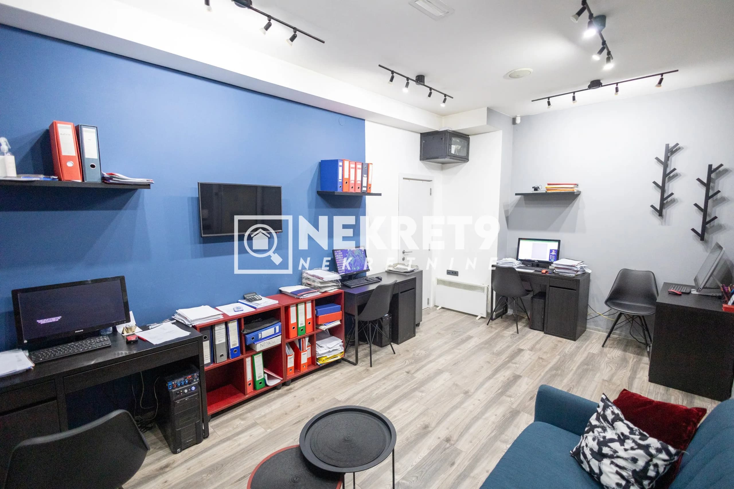 Office space 43m2 - Avnoja, Novi Pazar — 1