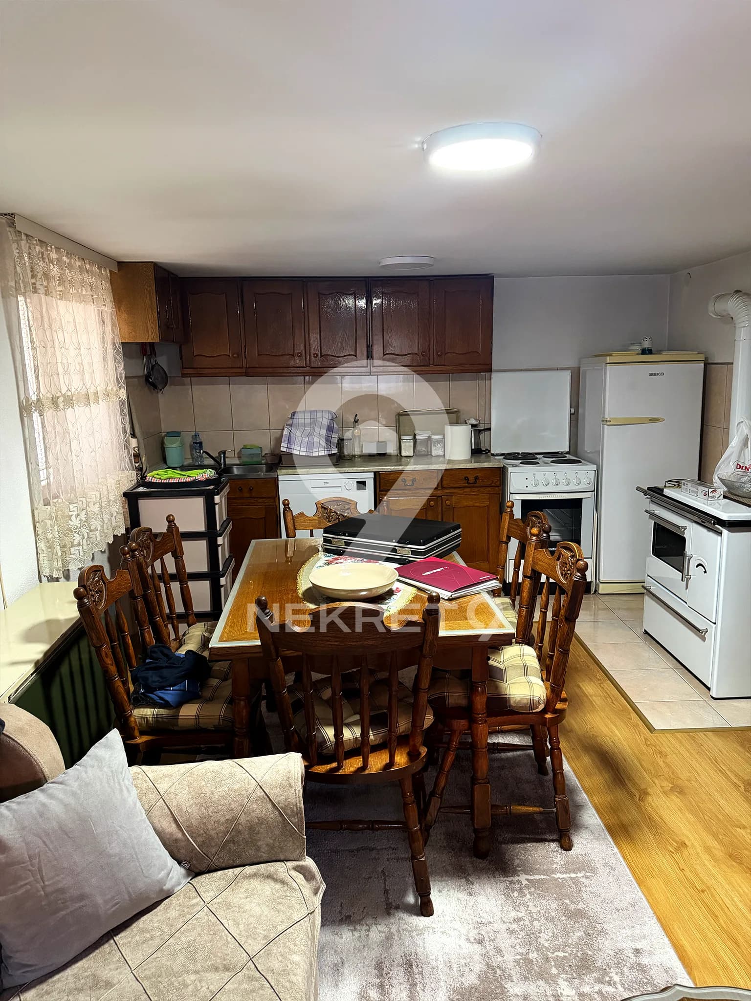 HOUSE 88m2 on 1.53 are LUG-CENTER — 7