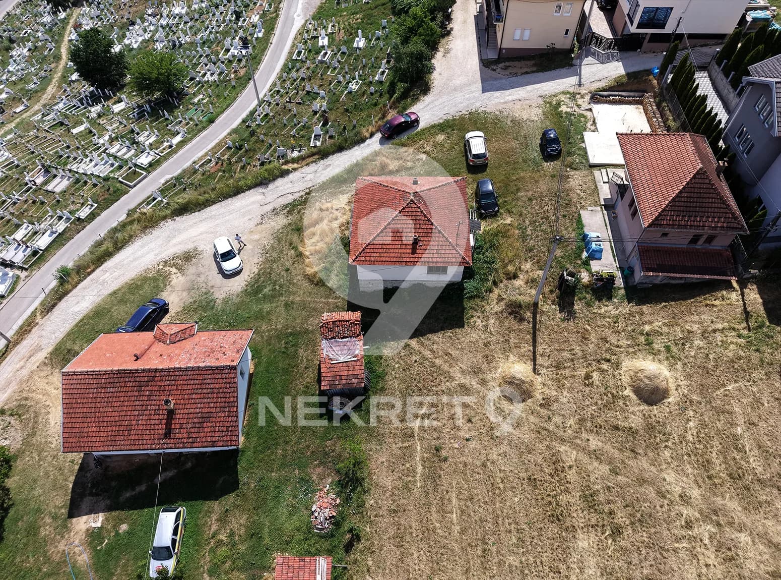 PLAC 7,95ari BUKREŠ — 4