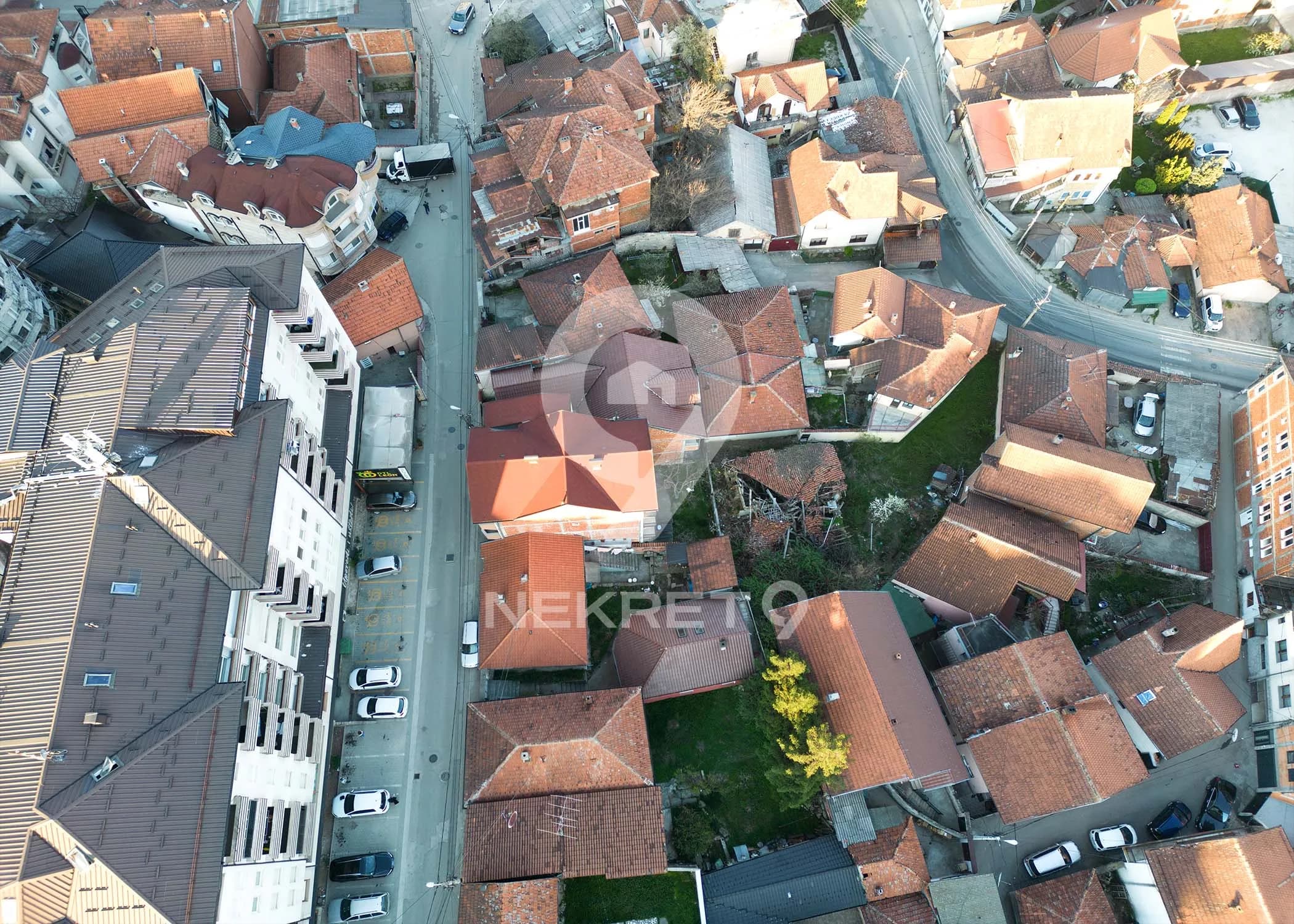 HOUSE TOP OF THE MARKET 100m2 on 1.68 are — 5