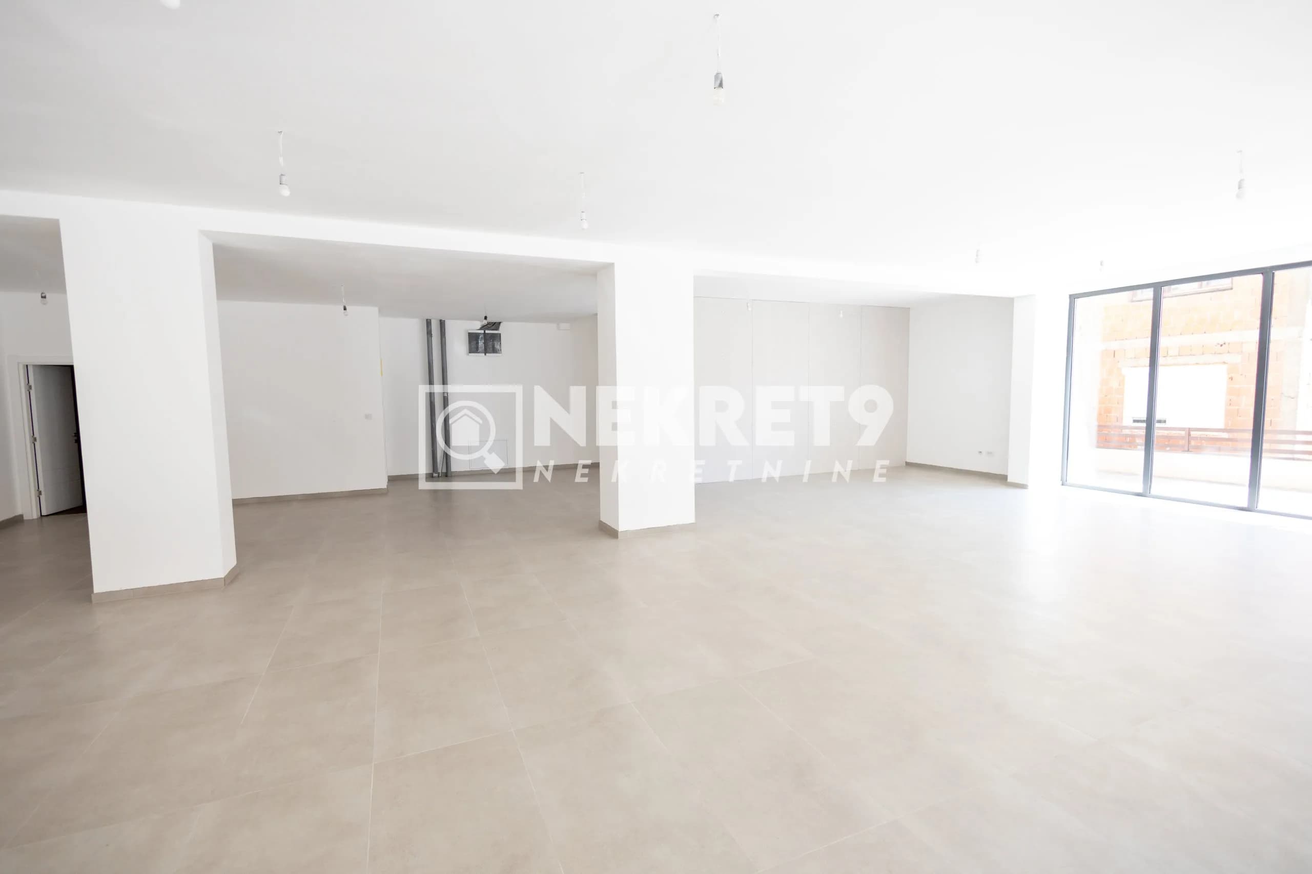 Poslovni prostor 180 + 70 m2 – Rasima Halilovića, Novi Pazar — 3