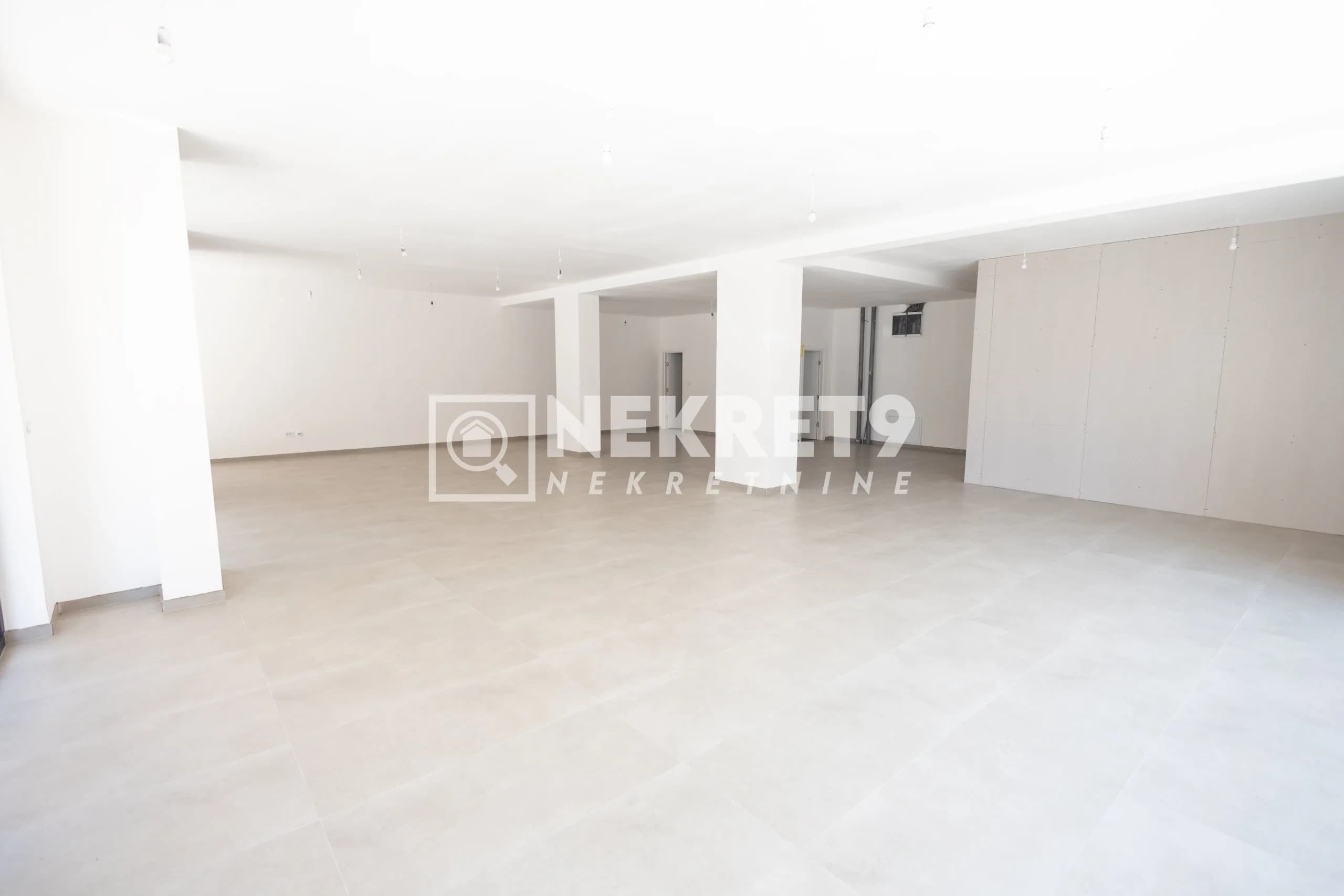 Poslovni prostor 180 + 70 m2 – Rasima Halilovića, Novi Pazar — 2