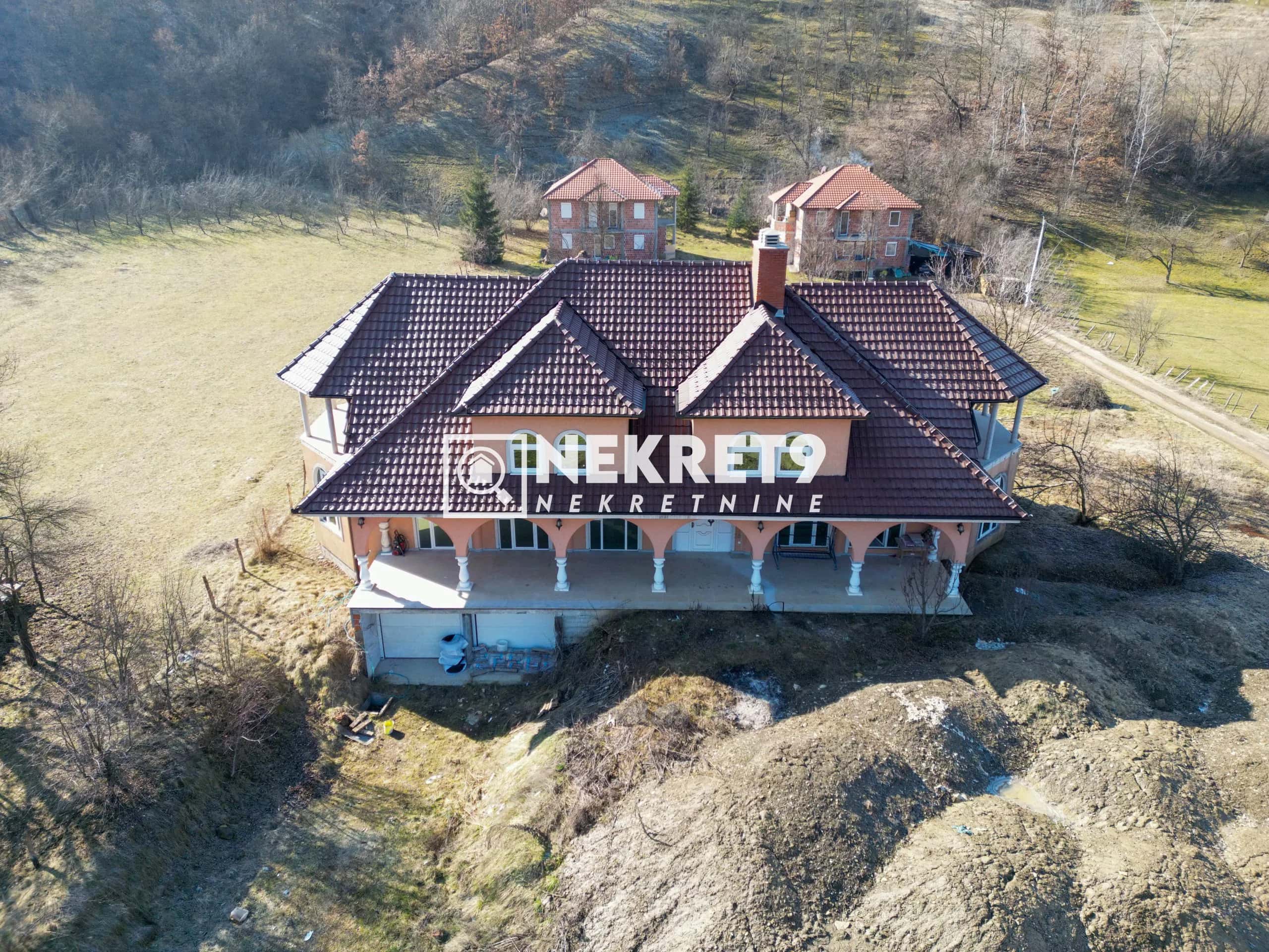 Kuća 685,31m2 na 15ari – Osoje, Novi Pazar — 1